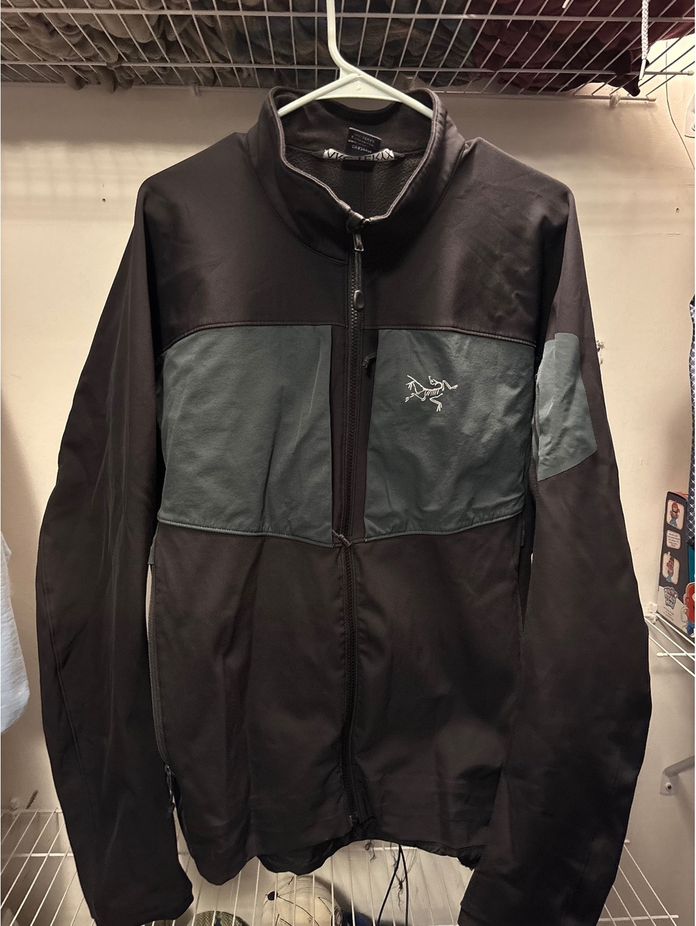 Arc'teryx Men's Softshell Jacket XL Black with Gray Panels